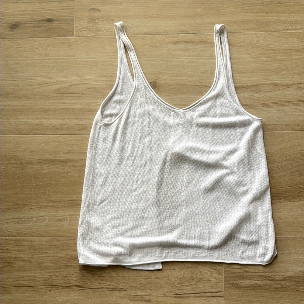 Lululemon White Relaxed Fit Tank Top with Scoop Neck